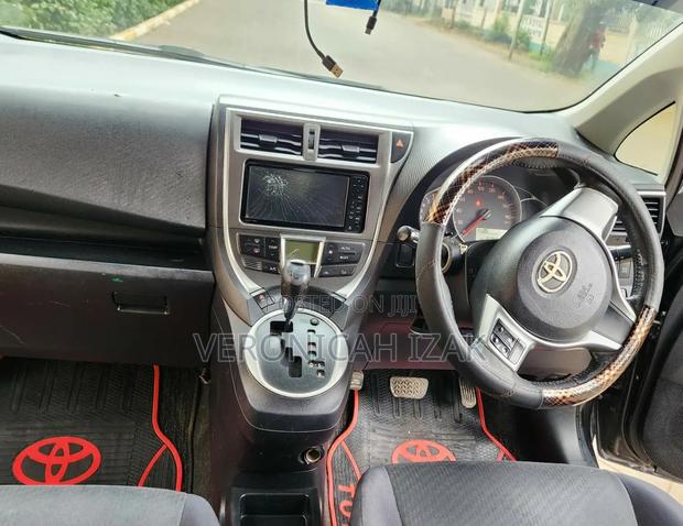 Toyota Ractis 2012 Black