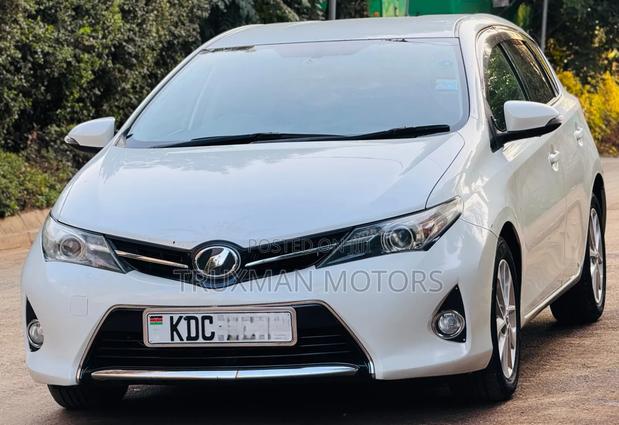 Toyota Auris 2014 White