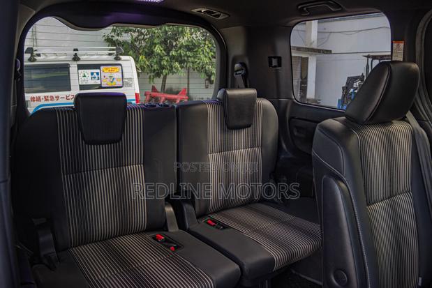 Toyota Noah 2.0 AWD (7 Seater) 2019 Pearl