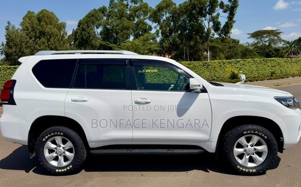 Toyota Land Cruiser Prado 2.8 2021 White