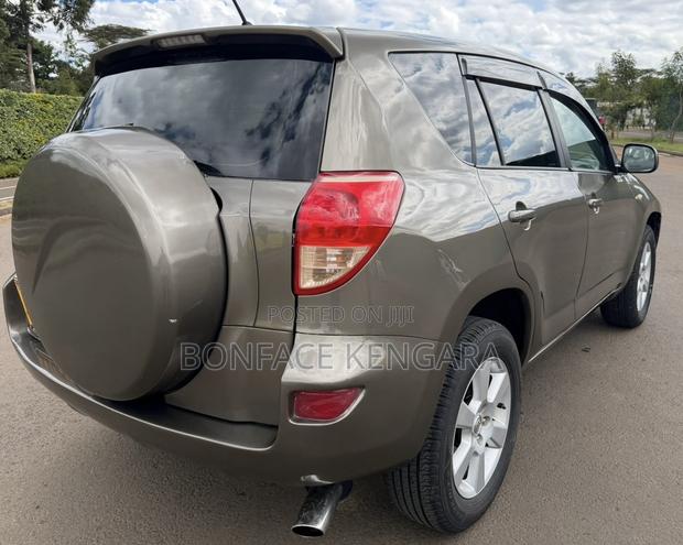 Toyota RAV4 2.4 2008 Beige