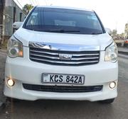 Toyota Noah 2011 Pearl for sale