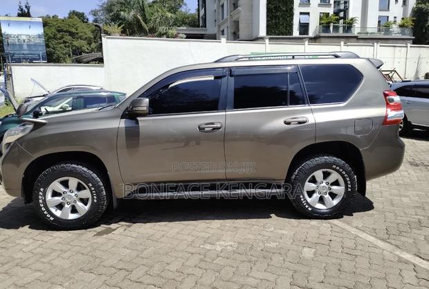 Toyota Land Cruiser Prado 2.7 2017 Beige