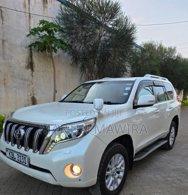 Toyota Land Cruiser Prado 2016 White