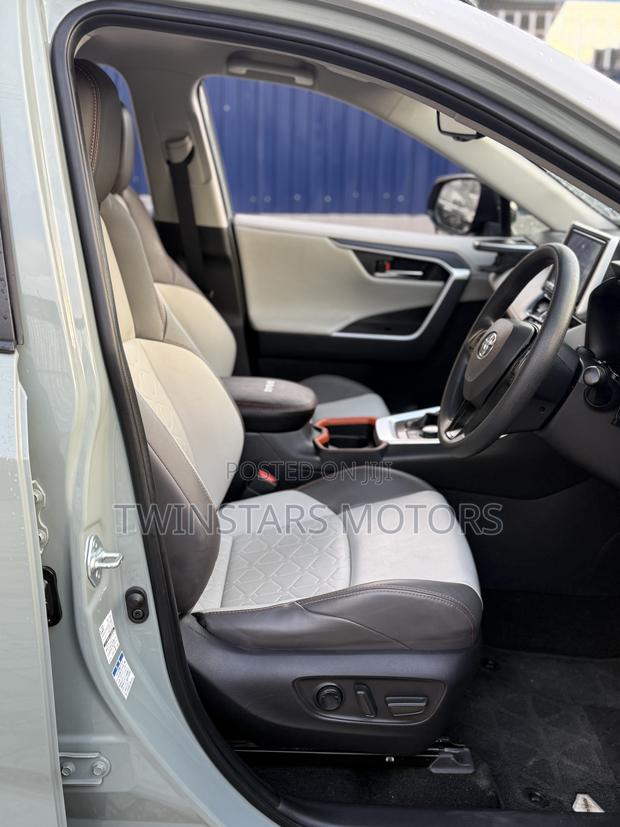 Toyota RAV4 Adventure 2019 Gray