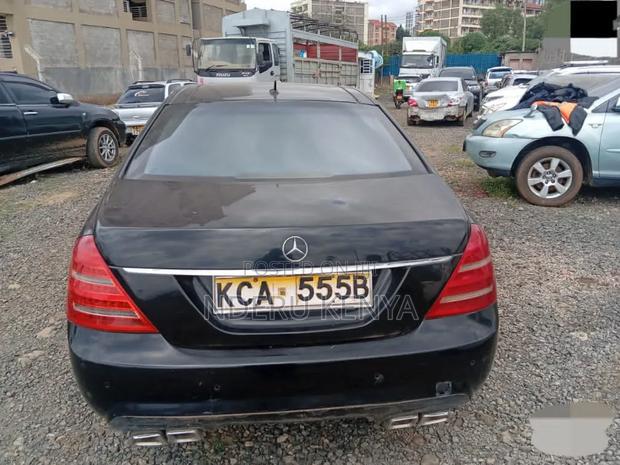 Mercedes-Benz 200 2007 Black