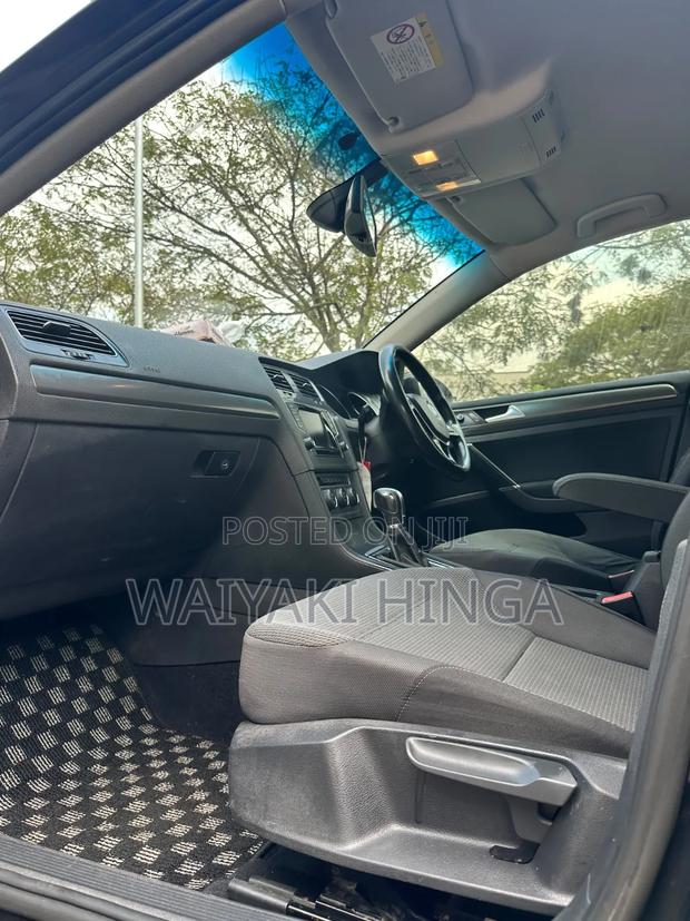 Volkswagen Golf 2013 Black