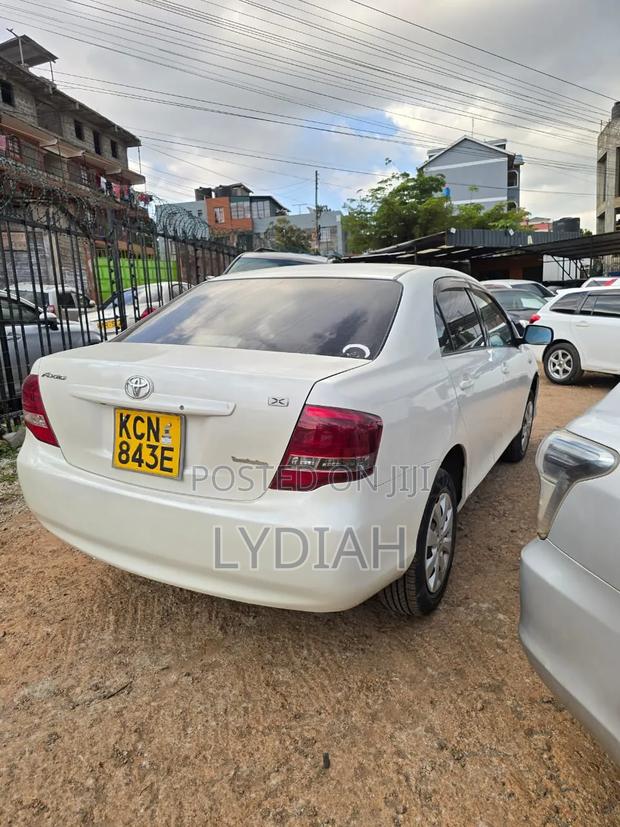 Toyota Axio 2010 White