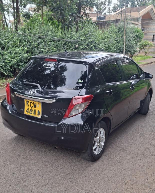 Toyota Vitz 2012 Black