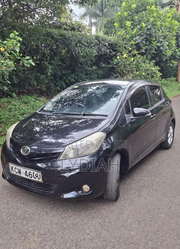 Toyota Vitz 2012 Black