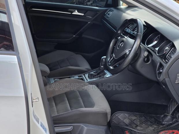 Volkswagen Golf 2018 White