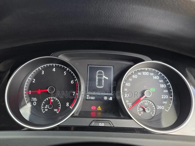 Volkswagen Golf 2018 White