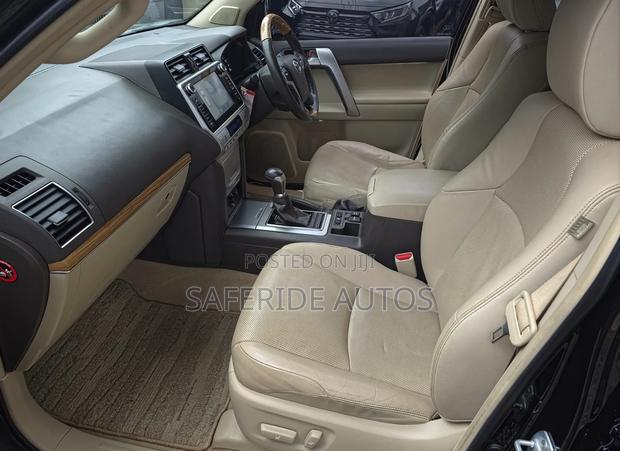 Toyota Land Cruiser Prado 2017 Ivory