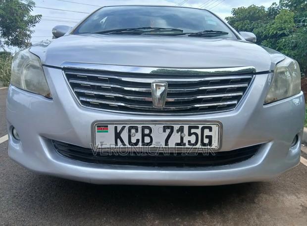 Toyota Premio 2011 Silver