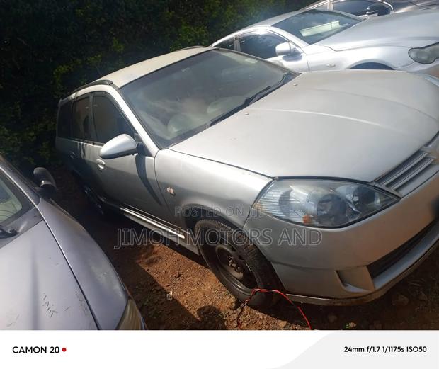 Nissan Advan 2003 Silver