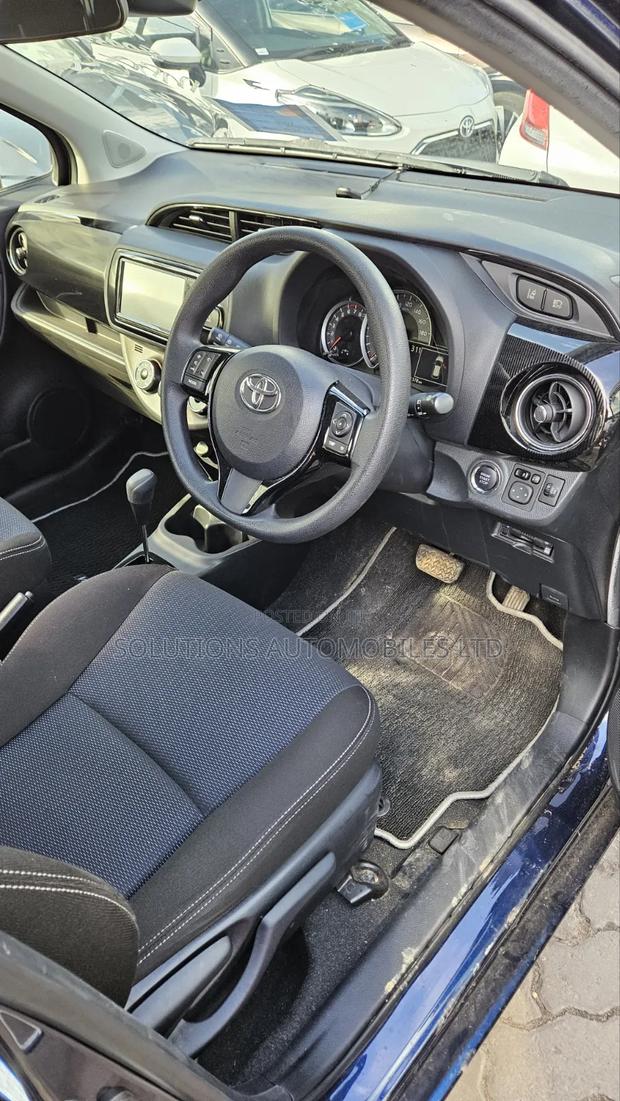 Toyota Vitz 1.3 FWD 5dr 2019 Blue