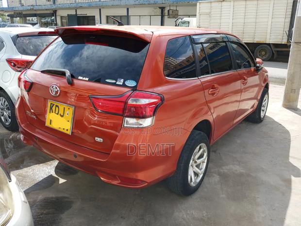Toyota Corolla Fielder 2015 Orange