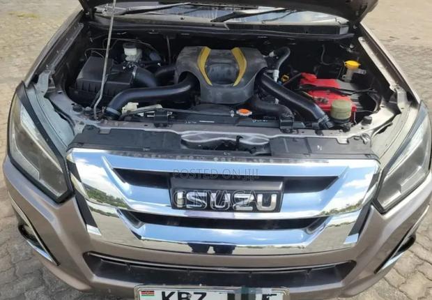 Isuzu D-MAX 2015 Gold