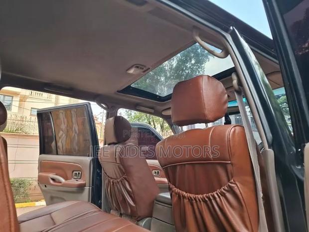Toyota Land Cruiser Prado 2006 Black