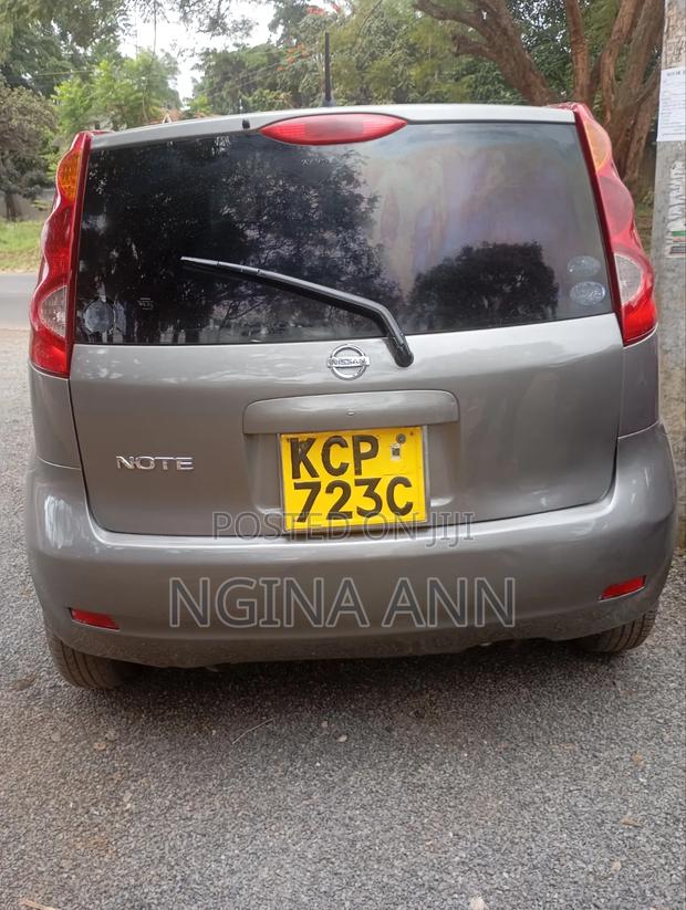 Nissan Note 2011 Gray