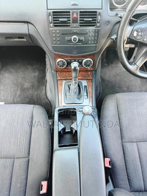 Mercedes-Benz C200 2008 Blue