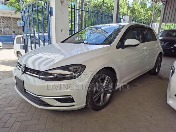Volkswagen Golf 2019 Pearl