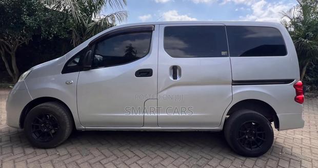 Nissan NV200 2018 Silver