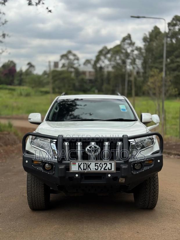Toyota Land Cruiser Prado 2016 White