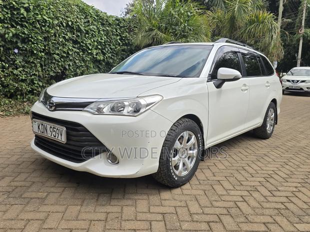 Toyota Corolla Fielder 2016 White