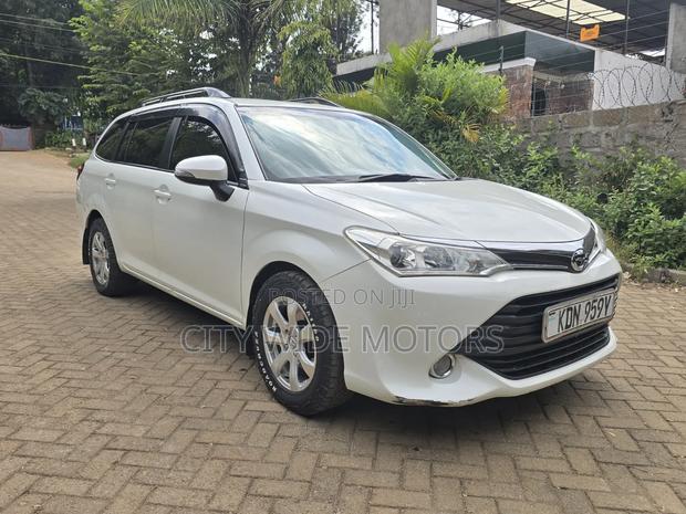 Toyota Corolla Fielder 2016 White