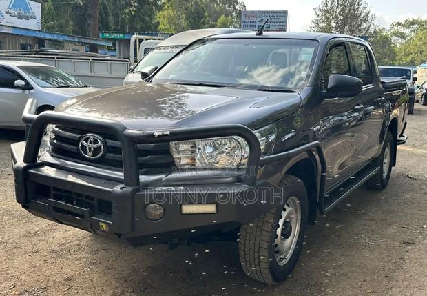 Toyota Land Cruiser 2021 Silver