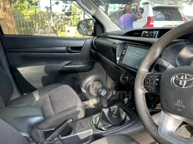 Toyota Land Cruiser 2021 Silver