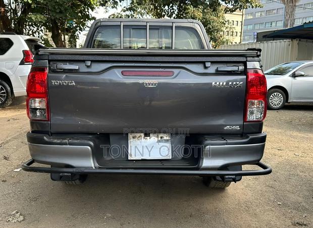 Toyota Land Cruiser 2021 Silver