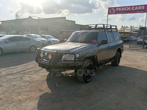 Nissan Patrol 2010 Gray