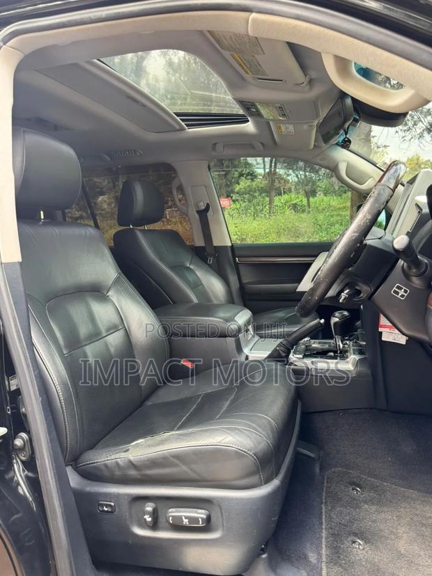 Toyota Land Cruiser Prado 2017 Black
