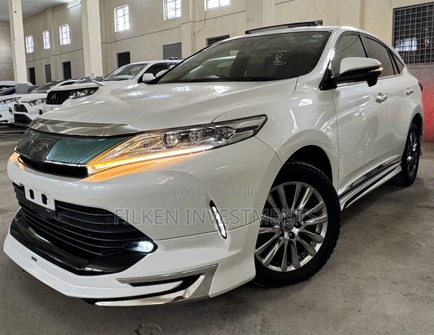 Toyota Harrier 2.0 2020 White