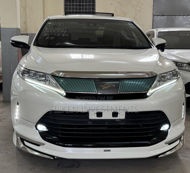Toyota Harrier 2.0 2020 White
