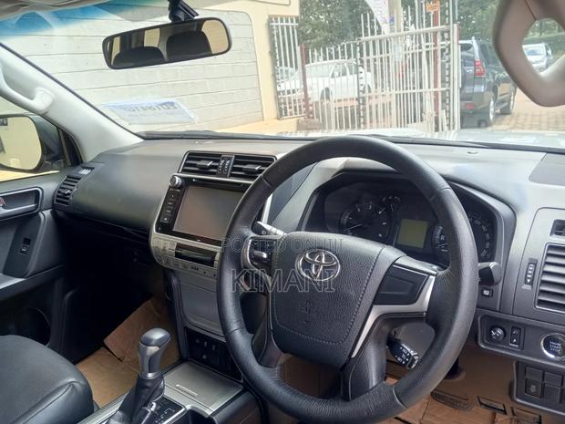 Toyota Land Cruiser 2018 Silver