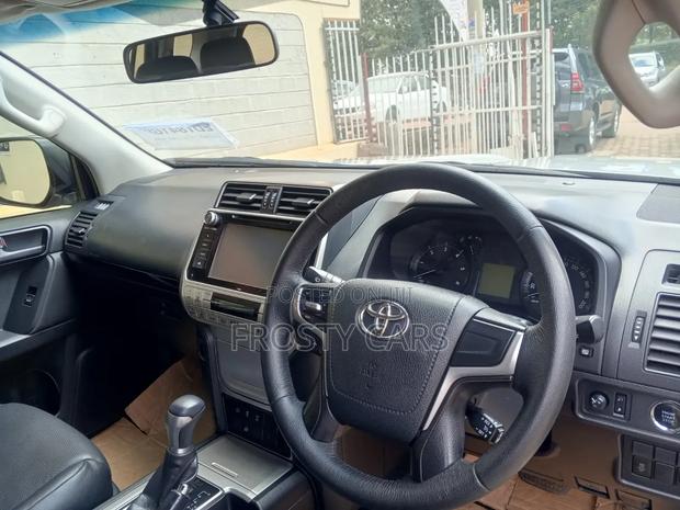 Toyota Land Cruiser 2018 Silver