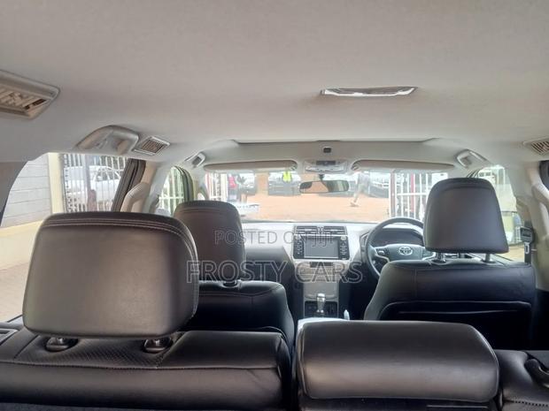 Toyota Land Cruiser 2018 Silver