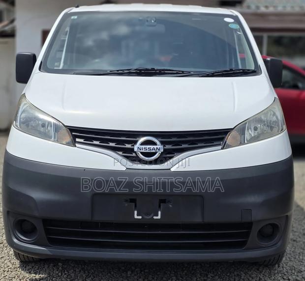 Nissan NV200 2019 White