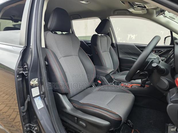 Subaru Forester Base AWD 2019 Gray