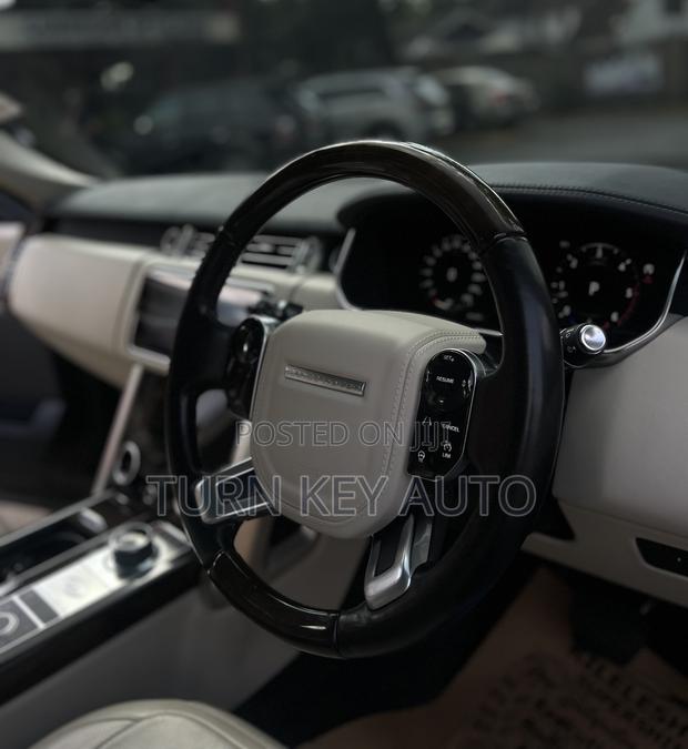 Land Rover Range Rover Vogue 2019 Black