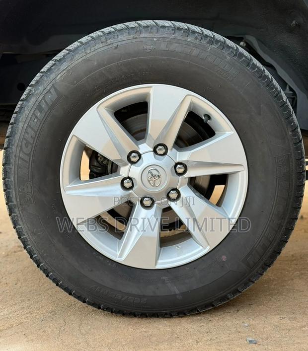 Toyota Land Cruiser Prado 2019 Pearl