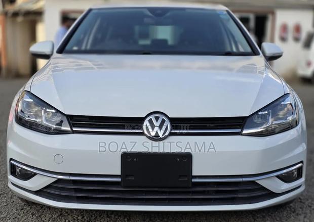 Volkswagen Golf 2019 White