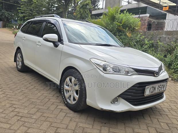 Toyota Corolla Fielder 2016 White