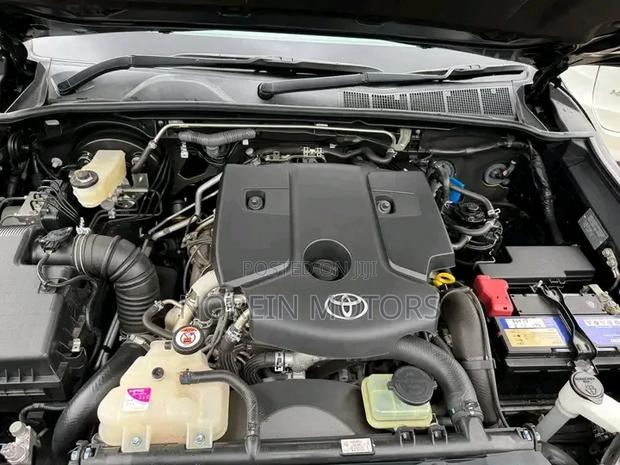Toyota Hilux 2019 Matt Black