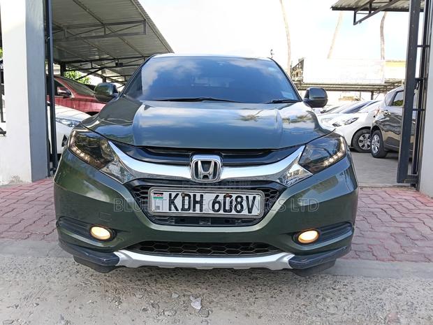Honda Vezel 2015 Green