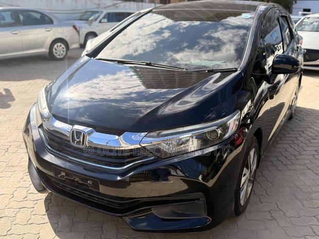 Honda Fit Shuttle 2018 Black