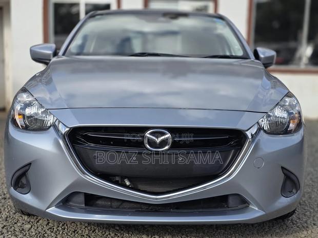 Mazda Demio 2019 Silver